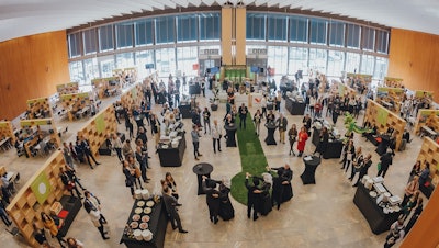 A birds’ eye view of Conventa 2023's main floor prior to a midday catered meal.