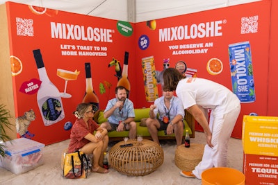 At its corner booth inside the Grand Tasting tents, Mixoloshe hosted a non-alcoholic lounge and pours from its line of alcohol-free tequila, whiskey, and gin alternatives.