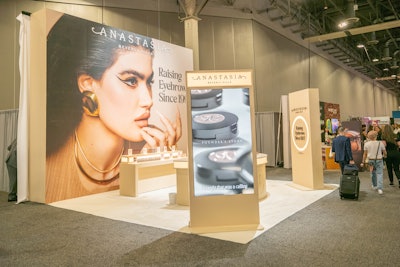 19 DIY Trade Show Booth & Banner Ideas to Copy for Your Next Event