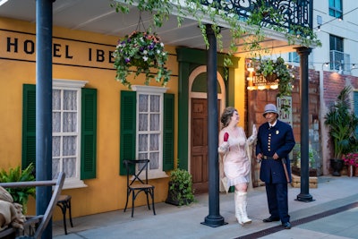 The street featured several photo and video opportunities throughout the space, including iconic locations from Interview With the Vampire such as Hotel Iberville and Nawlins Records. Actors depicted various townspeople.
