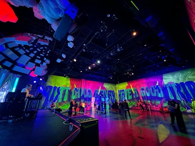 Following the benefit concert Thursday night, guests of the show made their way to Meow Wolf’s Convergence Station. The immersive art multiverse welcomed concert ticket holders with discounted admission so they could explore the exhibition after dark. The dance floor in The Perplexiplex (Meow Wolf’s state-of-the-art concert venue) was fully functional and brimming with MAPS organizers and enthusiasts. DJs Chris Holmes, Fascinated by Everything, and Kaitlyn Aurelia Smith were on hand to facilitate the best vibes. Customized for the evening, “Have a Good Trip” and psychedelic lighting projections filled the exploratory space.