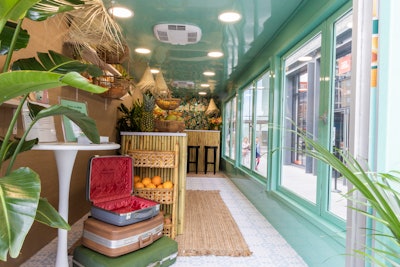 Inside, visitors could savor the various flavors, send postcards with free drink offers, capture moments with Polaroid pictures, enter to win a giveaway, and secure mocktail bar appointments.