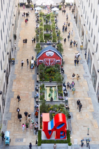 Organic Valley brought a small pop-up farm to the Channel Gardens in Rockefeller Center. The brand also did subway and bus shelter takeovers and hand-painted billboards around the city to promote its campaign.