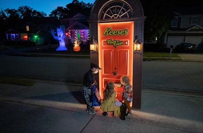 Reese's Socially Distanced Trick-or-Treating