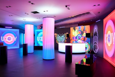 The Ultra Violet Lounge is a circular room inspired by the Sphere and the Brian Eno-designed turntable stage that the band performs on; a DJ plays here on show days for Vibee’s VIP happy hour.