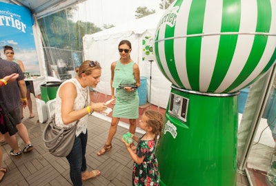 At 2016’s Pitchfork Music Festival in Chicago, sparkling water brand Perrier’s eye-catching activation featured the 'Perrier bubble ball,” which dispensed prizes including fisheye camera-lens clips, flash tattoos, earplugs, and earbud headphones. It took the form of a green-and-white-striped hot air balloon; other whimsical touches at the activation included a bubble machine that sent hundreds of bubbles floating into the air. See more: Pitchfork Music Festival: 15 Ideas for Throwback-Style Brand Activations