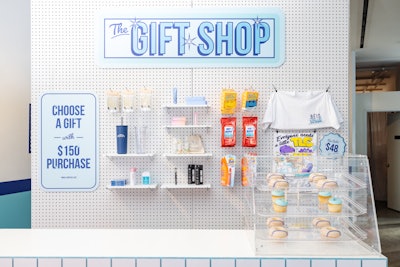With their baggage cleaning purchase, visitors could choose a gift comprising merch and other fun products that nod to an old-school car wash.