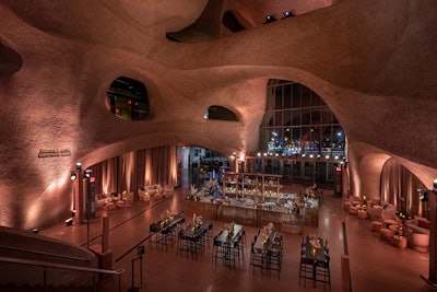 The after-party was held at the American Museum of Natural History’s Gilder Center for Science, Education and Innovation, which features a five-story atrium with dramatic skylights and smoothly rounded concrete surfaces.