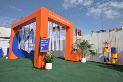The physical space also included a station showcasing various Tide scents, lots of its signature blue and orange colors, and two photo ops—one mimicking how the tab cleans with floating bubbles, and an outdoor one showcasing the strips of fabric.