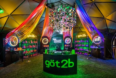 Göt2b hosted the Remix Styling Hub—inspired by the vibrant, customizable shades of the brand's Color Remix Line—where fans could transform their hair with bold, festival-ready looks.