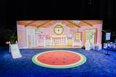 Surrounding the tree, the team recreated both indoor and outdoor moments of the Heeler house, pulling vignettes directly from the show.