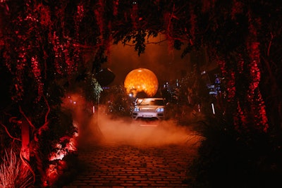 The Electric Garden installation was inspired by the convergence of New York’s concrete jungle, the elegance of nature, and the electric future on the horizon. It came to life through dreamlike vignettes that included gardeners, larger-than-life florals, and fashion, all beneath the light of a lavender moon. The Floratorium handled floral design, Lightswitch handled lighting design, and Christian Siriano handled the fashion. State Model Management provided the models, Kelly Becerra Palomino provided hair and makeup, and Production Glue handled permitting and production support.