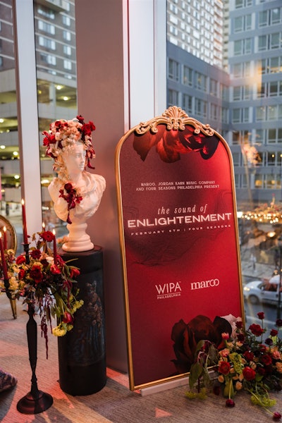 The evening kicked off with a registration moment that evoked the 1800s.