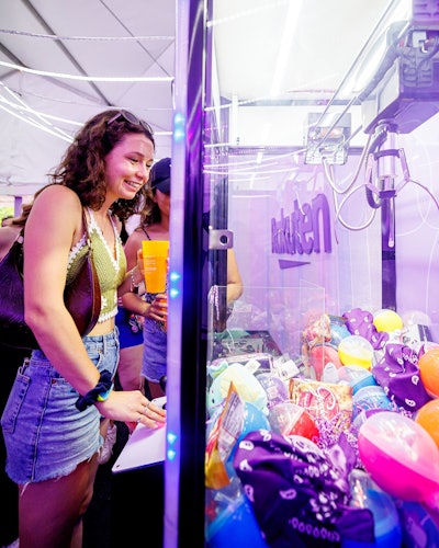 Guests who signed up for Rakuten on site received cash back on all of their festival purchases, plus the chance to win free tickets to Gov Ball 2025.