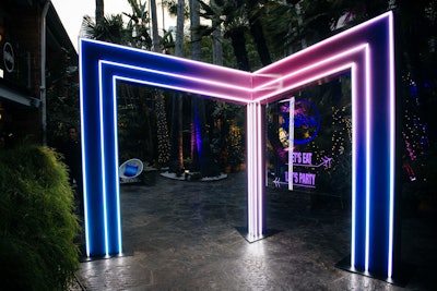 AKJOHNSTON and ESPN collaborated for their second consecutive year to produce the Post Party. The teams activated three footprints throughout the hotel and welcomed over 1,100 guests spanning athletes, influencers, and other celebrities. Guests started their journey by entering through a gradient, futuristic entrance that amplified designs from the award show’s live programming.