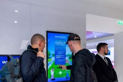 At the Champs-Élysées 125 location, attendees can test out the latest Galaxy AI features like Live Translate, which can be used to navigate Paris without worrying about any language barriers. Visitors can also check out 2024 Paris-themed Galaxy smartphone cases, download Samsung Galaxy X Paris 2024 The Phryges themes to customize their phones, and create custom phone straps made from discarded fishing nets.
