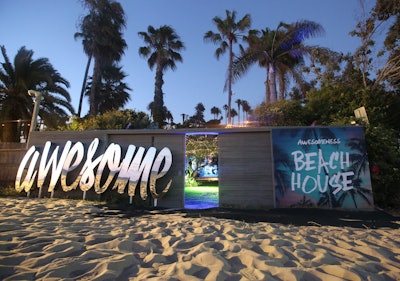 Outside the Awesomeness house, mirrored letters and large branding were visible from the beach, creating an eye-catching—and Instagram-friendly—promotion for the brand.