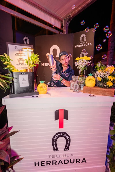 Bartenders also competed in Tequila Herradura’s Bartender Showdown. Pablo Elizaga from Le Chick crafted the Cielo Morado and lured tasters with whimsical bubbles.