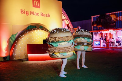 McDonald’s hosted a “Big Mac Bash” during Billboard Latin Music Week’s En Vivo night where fans enjoyed McDonald’s offerings including the new limited-edition Chicken Big Mac.