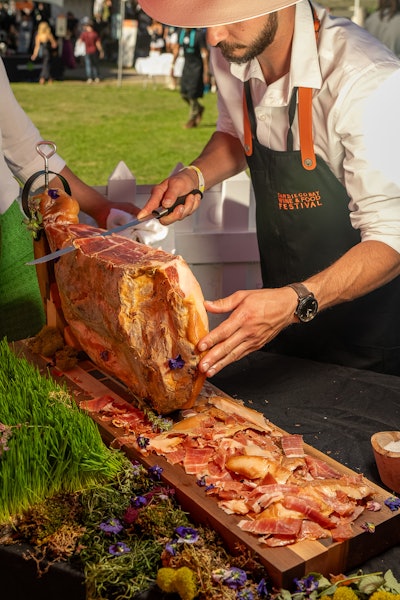 Over 120 chefs and restaurants were on hand, with over 800 wines, spirits, beers, and alternative beverages available for sampling.