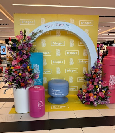 An adjacent photo op with oversize Briogeo products and colorful florals to match was the perfect place for guests to snap a photo of their hairstyle. Select local influencers were also invited to the hairstyling bar, Falco said, noting that it was “engaging on a level beyond gifting mailers.” As a result, “[the Briogeo] experience empowered them to create content that more deeply connected with their audience and increased the impact they make.”