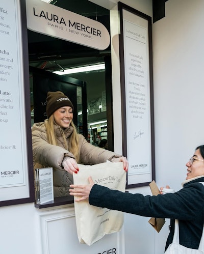 The first 100 guests each day also received a Parisian-inspired Laura Mercier tote bag and baguette.