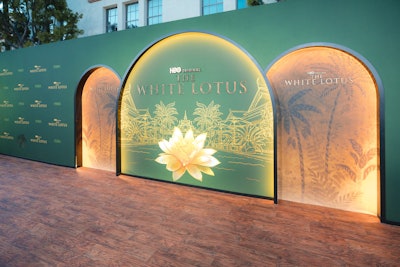 A wood-planked floor replaced the typical carpet. The event drew cast members including Carrie Coon, Walton Goggins, and Jason Isaacs.