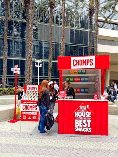 Chomps