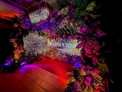 Captivate Productions collaborated with Vue Show Design Group to create an immersive experience that seamlessly integrated technology, crafting a stunning backdrop for VIP and talent photos that were captured by renowned photographer Mark Clennon. LA Premier Florals contributed the popular photo op's lush floral arrangements.