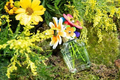 Designed as a journey of self-expression, the activation guided attendees through the Marc Jacobs Daisy Garden—where each section reflected a different personality trait inspired by the Daisy scents: optimistic, playful, lively, and adventurous.