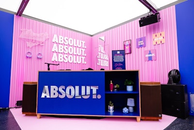 The Absolut House of Cosmo experience featured personalized elements inspired by Hilton's style, along with bold pink and blue colorblocking.