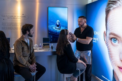 Inside, attendees discovered a futuristic smoothie bar serving Beta-Glucan smoothies—the serum’s breakthrough ingredient—alongside high-touch skin consultations with Lancôme educators. The weekend kicked off with a special appearance by Lauryn Bosstick, founder of The Skinny Confidential, who talked with attendees about modern self-care.