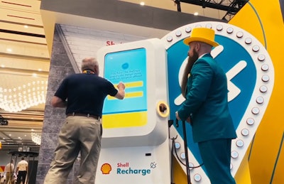 When the audience drives the interaction, the message sticks. This Shell Recharge activation turned learning into a hands-on moment, because engagement beats explanation.