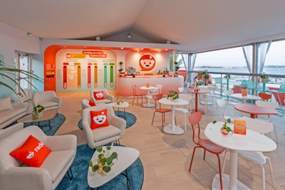 The eye-catching, two-story activation had a breezy top floor for meetings. Throughout the day, Reddit served a rotating menu of food and beverage.