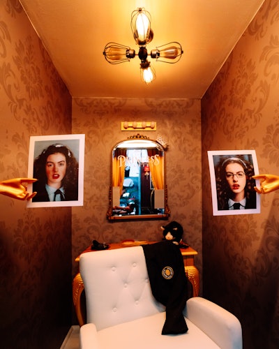 Fans could sit in a chair to recreate the famous makeover reveal scene from The Princess Diaries.